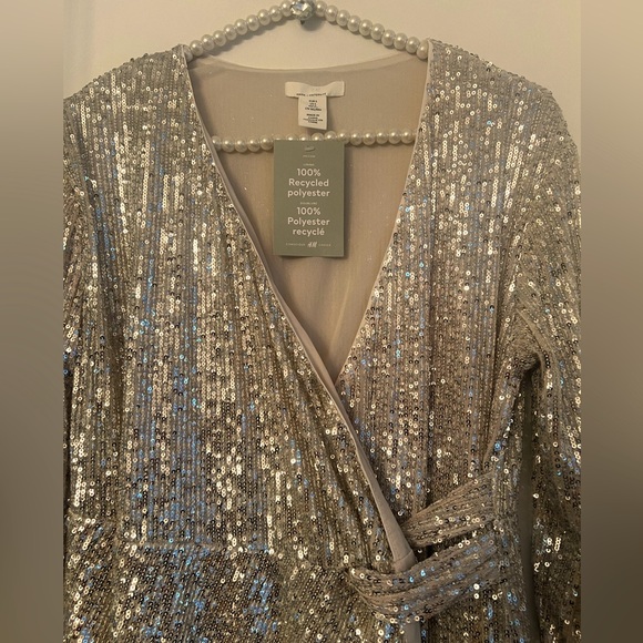 NWT MAMA Sequined Wrapover Maternity Dress sz Small🌹 - Picture 5 of 5